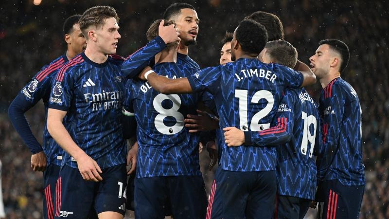 MLB捕手防守细节解析